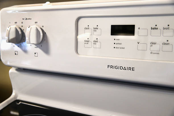 how to steam clean frigidaire gallery oven illustration
