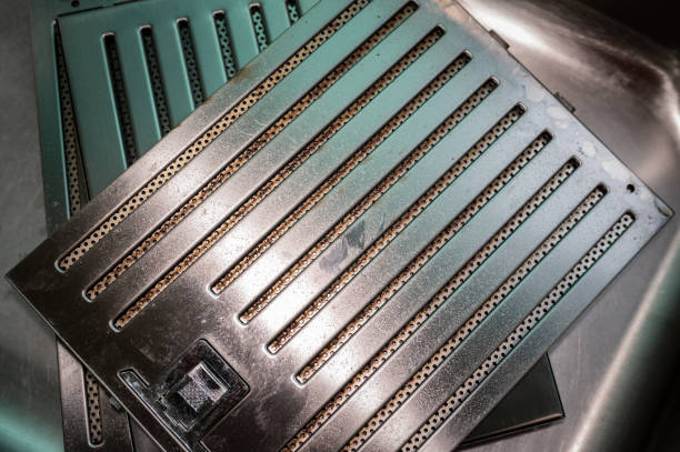 how to wash range hood filter illustration