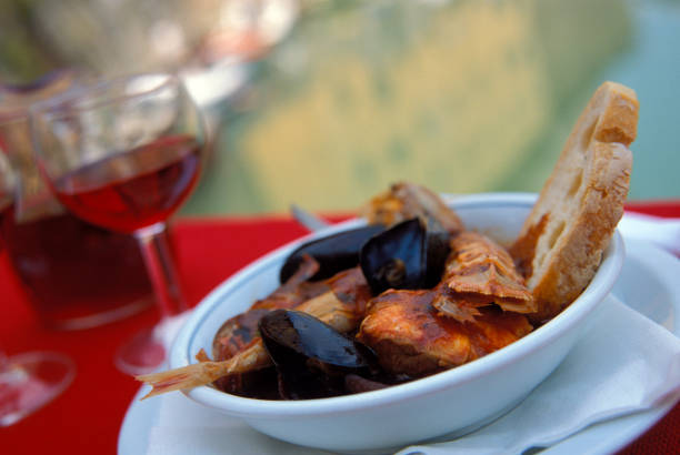 what red wine goes with seafood illustration