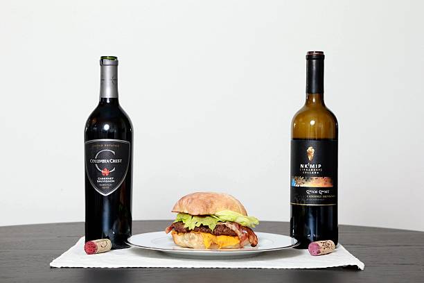 what wine goes with burgers illustration