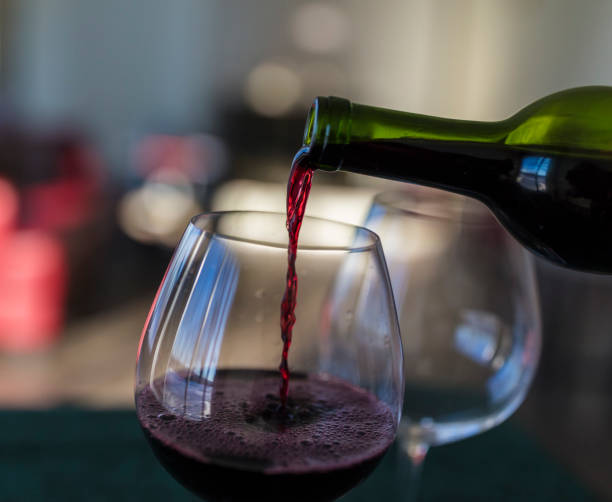 how long does red wine stay good for illustration