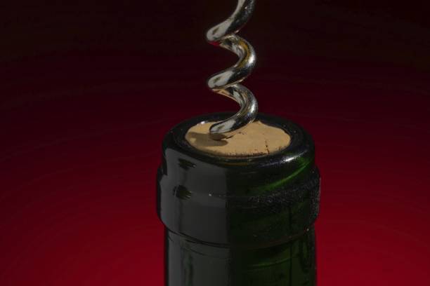 how long does screw top wine last unopened illustration