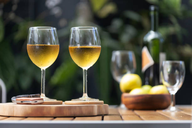 how long does white wine keep guide