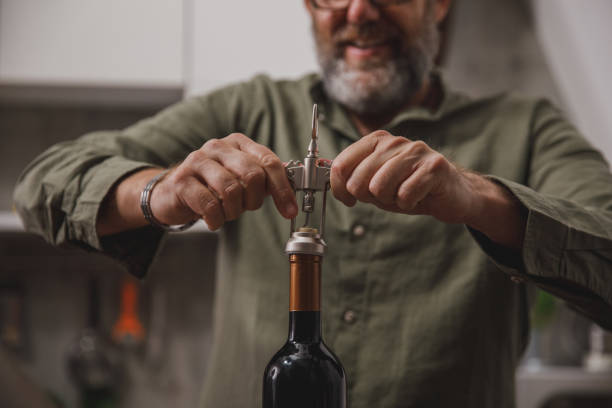 how long wine lasts after opening illustration