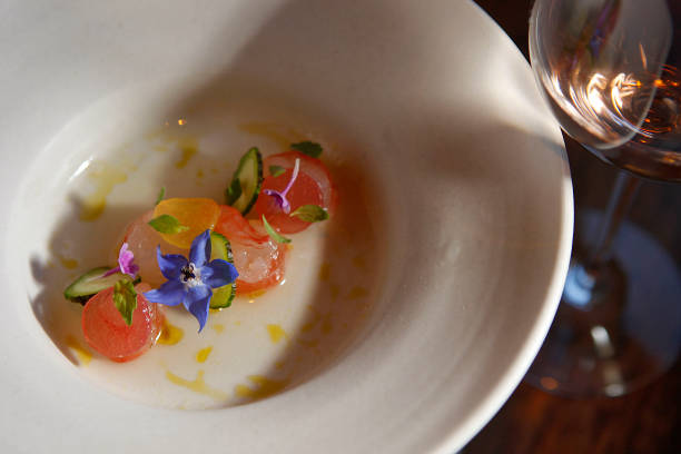 what food pairs with pinot noir illustration