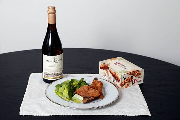 what wine goes with fried chicken illustration