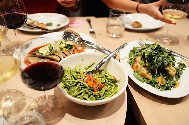 what wine goes with pesto pasta illustration