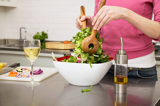 what wine goes with salad guide