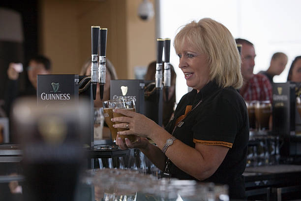 pouring a guinness on tap guide