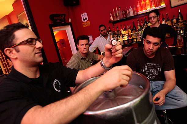 tapping a keg with co2 illustration