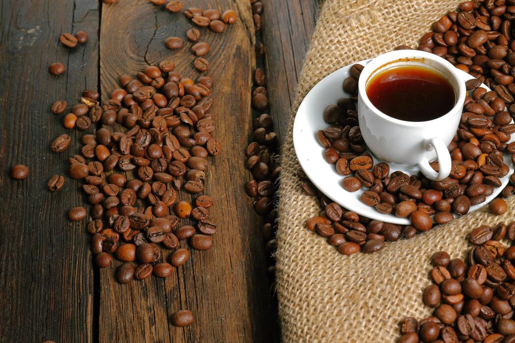 are dark roast coffee more caffeinated info 2