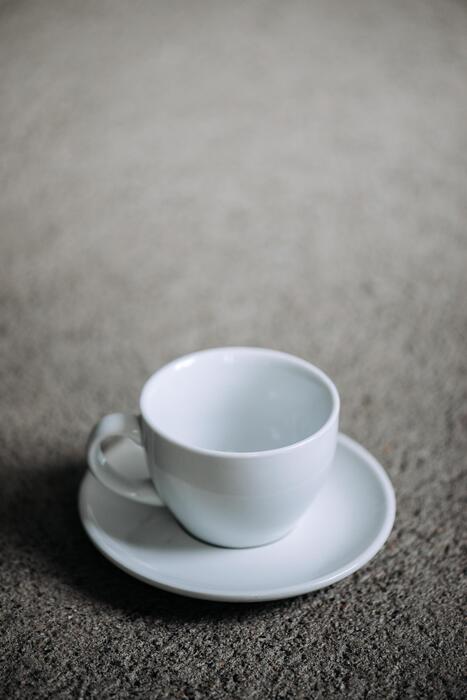 how to remove coffee stains from porcelain cup